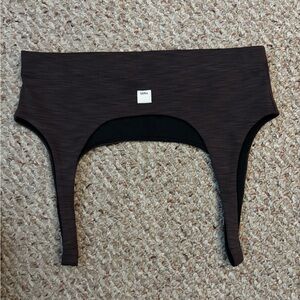 Vuori brown sports bra